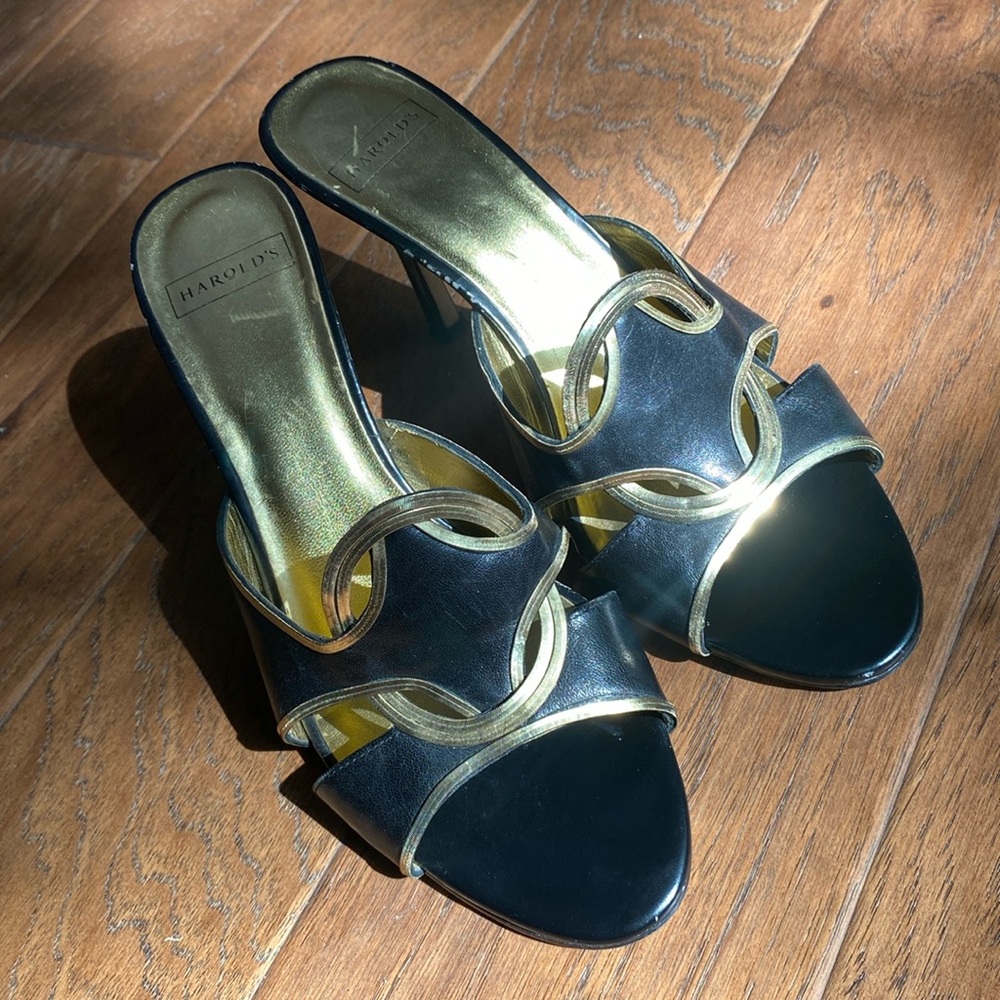 Harold’s Black Heels